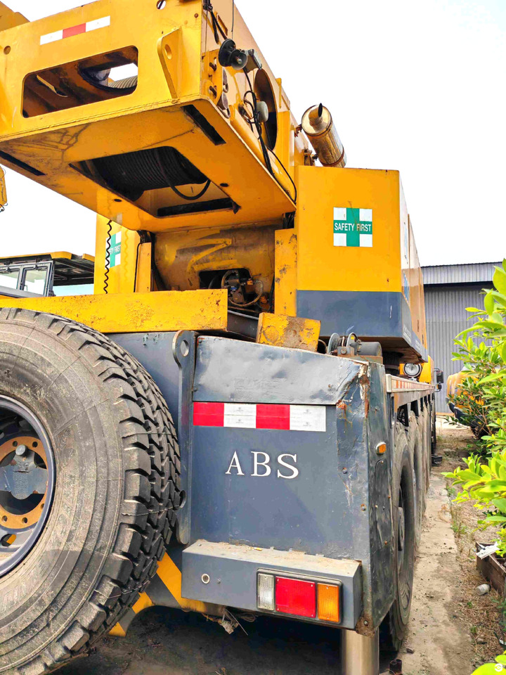 XCMG QAY300 300ton all terrain crane truck price - Grua todo o terreno: foto 5 XCMG QAY300 300ton all terrain crane truck price - Grua todo o terreno: foto 5