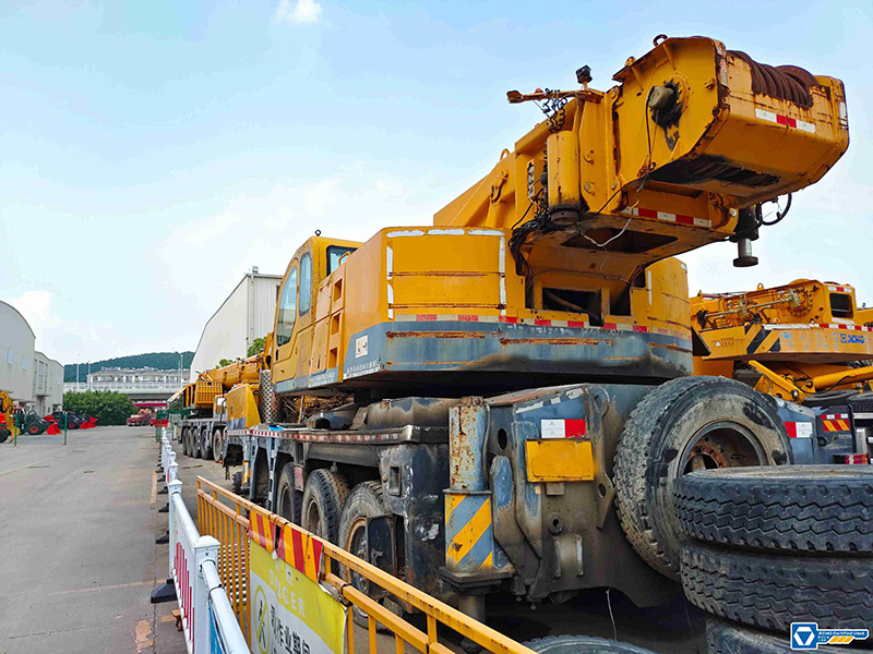 XCMG QY110K 110ton used mobile hydraulic telescopic boom crane for sale - Grua móvel: foto 2 XCMG QY110K 110ton used mobile hydraulic telescopic boom crane for sale - Grua móvel: foto 2