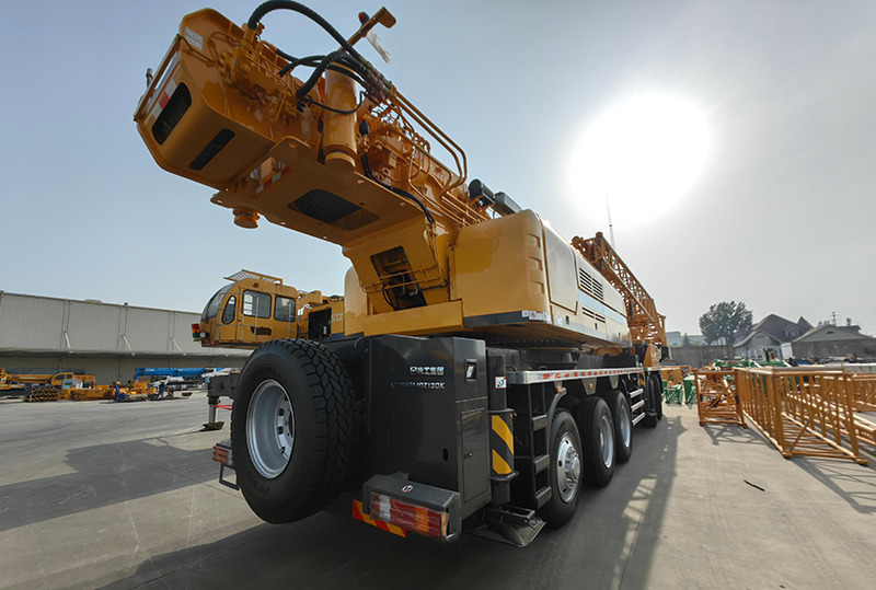 XCMG QY130K8C 130ton used crane boom truck for sale - Grua móvel: foto 5 XCMG QY130K8C 130ton used crane boom truck for sale - Grua móvel: foto 5