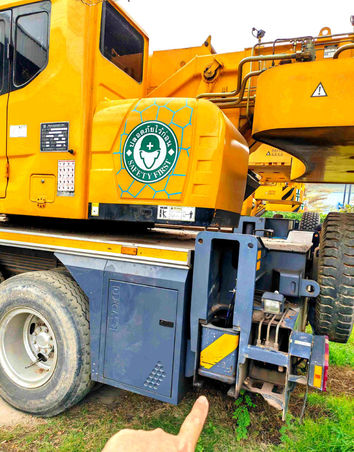 XCMG XCT16_Y 16ton mobile drive 4-Section Telescopic Crane truck - Grua móvel: foto 5 XCMG XCT16_Y 16ton mobile drive 4-Section Telescopic Crane truck - Grua móvel: foto 5