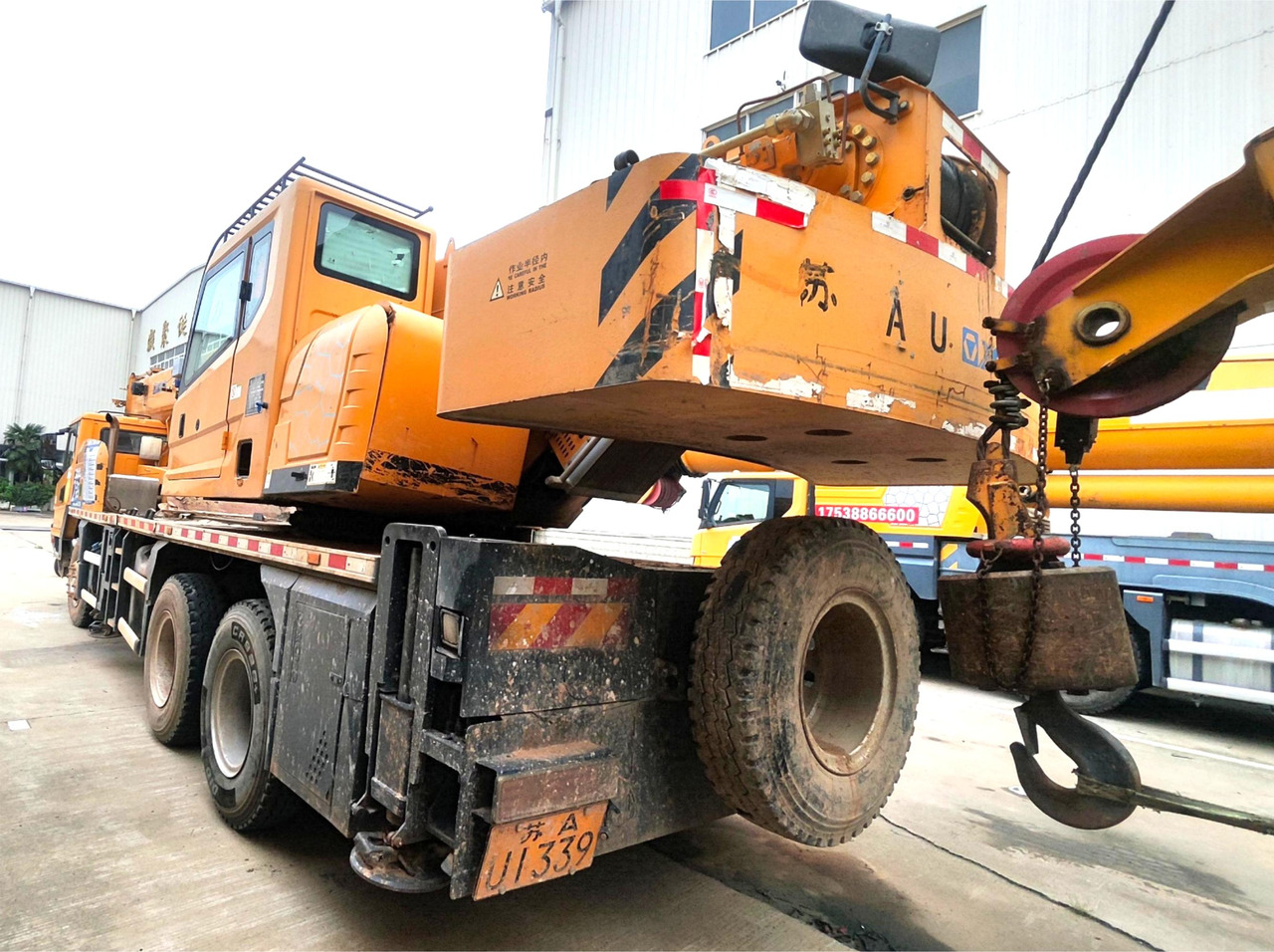 XCMG XCT20L5 20ton used 5-section mobile hydraulic truck crane price - Grua móvel: foto 4 XCMG XCT20L5 20ton used 5-section mobile hydraulic truck crane price - Grua móvel: foto 4