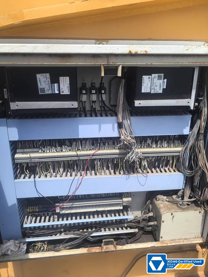 XCMG XGC500 500ton used hydraulic lift machine price - Guindaste sobre esteiras: foto 3 XCMG XGC500 500ton used hydraulic lift machine price - Guindaste sobre esteiras: foto 3