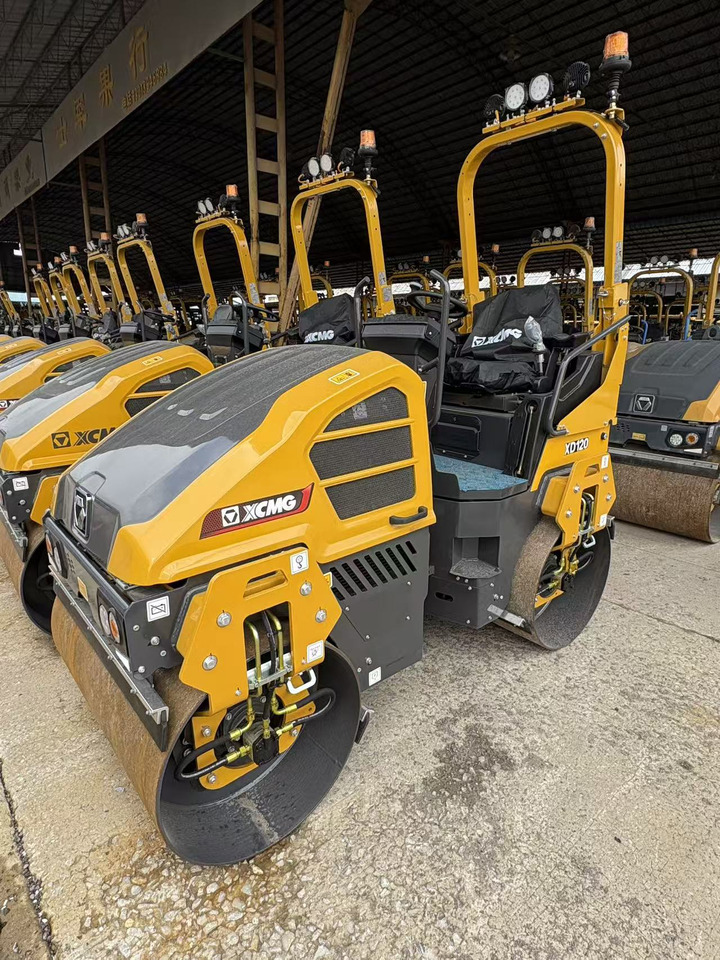 Compactador pequeno de asfalto XCMG small XD120 Double Drum Vibratory Road Roller: foto 9