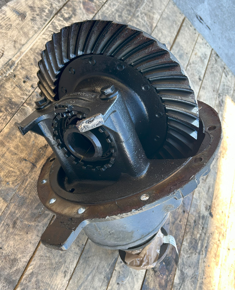 DAF DIFFERENTIAL AXLE CONTRIBUTION LF 45 I=1:3,73, 5/14 - Eixo traseiro: foto 1 DAF DIFFERENTIAL AXLE CONTRIBUTION LF 45 I=1:3,73, 5/14 - Eixo traseiro: foto 1