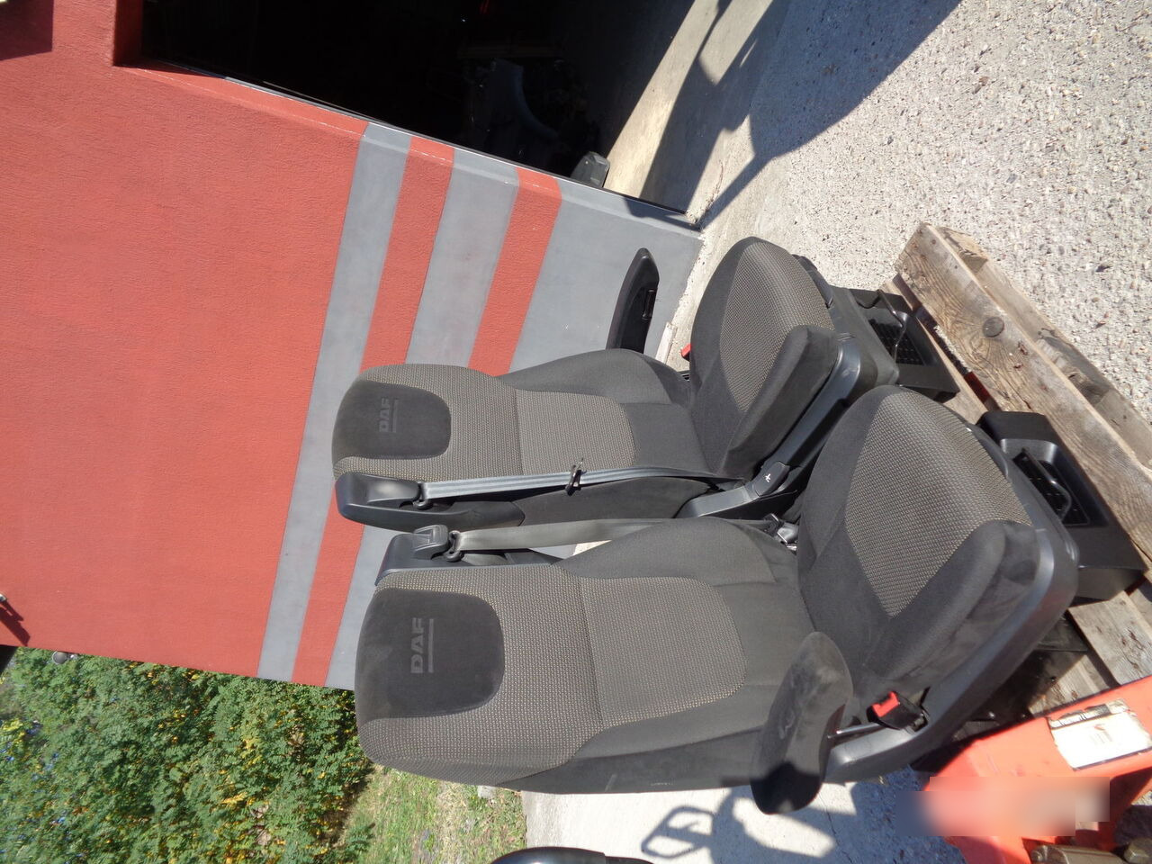 Banco por Camião DAF XF 105 106 SET DAF XF 105 106 truck: foto 7 Banco por Camião DAF XF 105 106 SET DAF XF 105 106 truck: foto 7