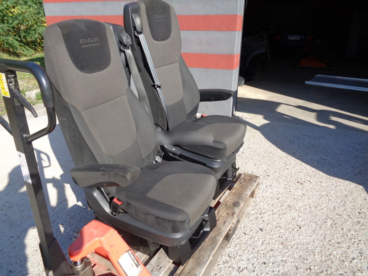 DAF XF 105 106 SET DAF XF 105 106 truck - Banco por Camião: foto 3 DAF XF 105 106 SET DAF XF 105 106 truck - Banco por Camião: foto 3