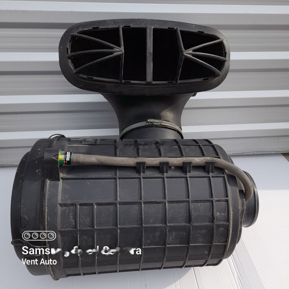 DAF XF 106 1899666 / 2144995 truck - Tubo de admissão por Camião: foto 1 DAF XF 106 1899666 / 2144995 truck - Tubo de admissão por Camião: foto 1