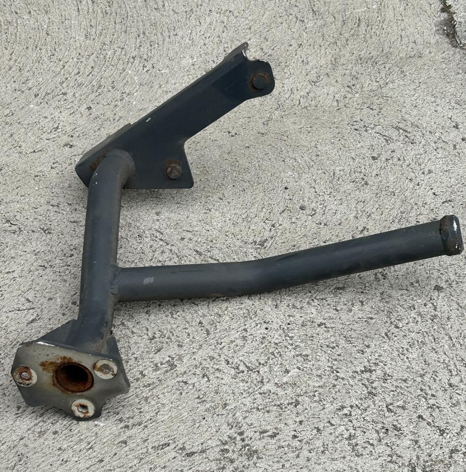 DAF XF 106 480 AIR FILTER HOUSING SUPPORT - Aerodinâmica/ Aerofólio: foto 3 DAF XF 106 480 AIR FILTER HOUSING SUPPORT - Aerodinâmica/ Aerofólio: foto 3