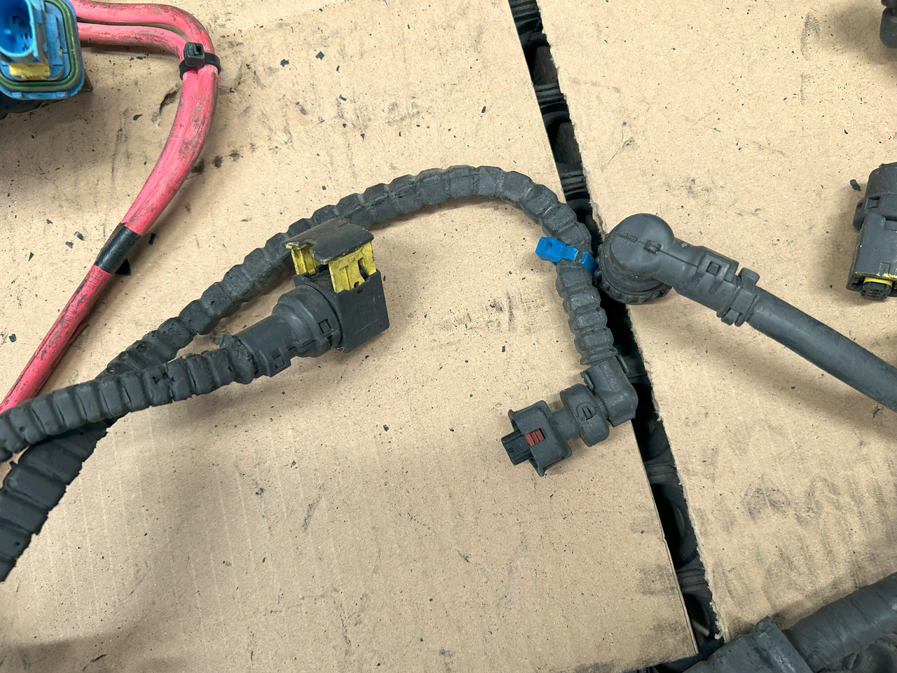 DAF XF 106 J3C ENGINE WIRING HARNESS - Cables/ Wire harness: foto 4 DAF XF 106 J3C ENGINE WIRING HARNESS - Cables/ Wire harness: foto 4