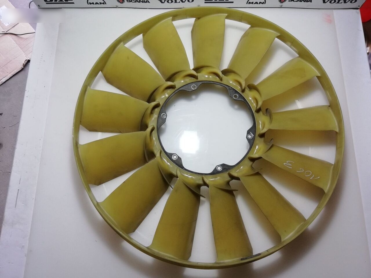 DAF XF 106 VISCO 1956601 2006787 DAF XF 106 truck - Ventilador por Camião: foto 2 DAF XF 106 VISCO 1956601 2006787 DAF XF 106 truck - Ventilador por Camião: foto 2