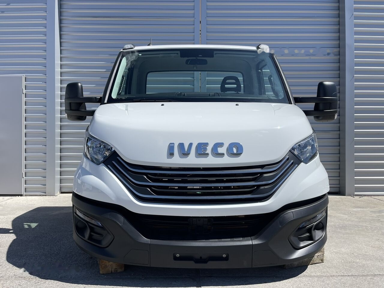 IVECO DAILY VII 72-210 IVECO DAILY 75-210 light - Cabine por Veículo comercial: foto 1 IVECO DAILY VII 72-210 IVECO DAILY 75-210 light - Cabine por Veículo comercial: foto 1