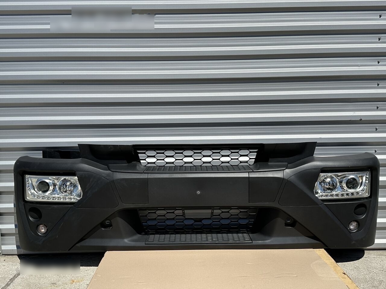 IVECO EUROCARGO 5801690602 / 5801745452 / 5801745449 IVECO 5801690602 / 5801745452 / 5801745449 - Para-choque por Camião: foto 1 IVECO EUROCARGO 5801690602 / 5801745452 / 5801745449 IVECO 5801690602 / 5801745452 / 5801745449 - Para-choque por Camião: foto 1