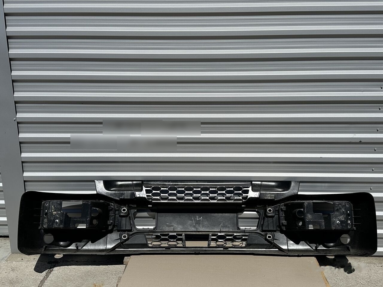 IVECO EUROCARGO 5801696199 IVECO 5801696199 - Para-choque por Camião: foto 4 IVECO EUROCARGO 5801696199 IVECO 5801696199 - Para-choque por Camião: foto 4