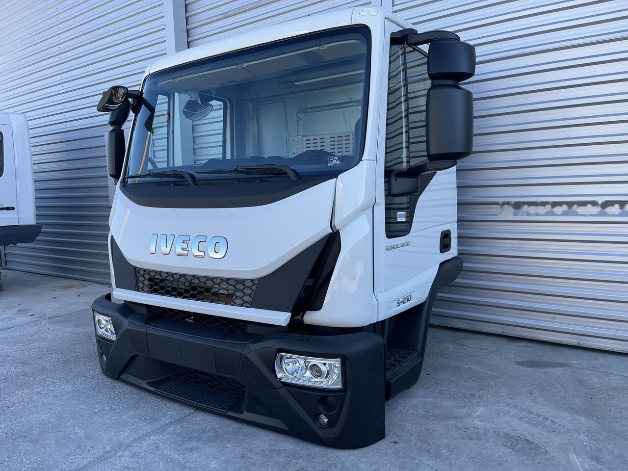 IVECO Eurocargo 75,120,150 for IVECO Eurocargo DAY cabine Fahrerhaus Cab - Cabine por Automóvel: foto 1 IVECO Eurocargo 75,120,150 for IVECO Eurocargo DAY cabine Fahrerhaus Cab - Cabine por Automóvel: foto 1
