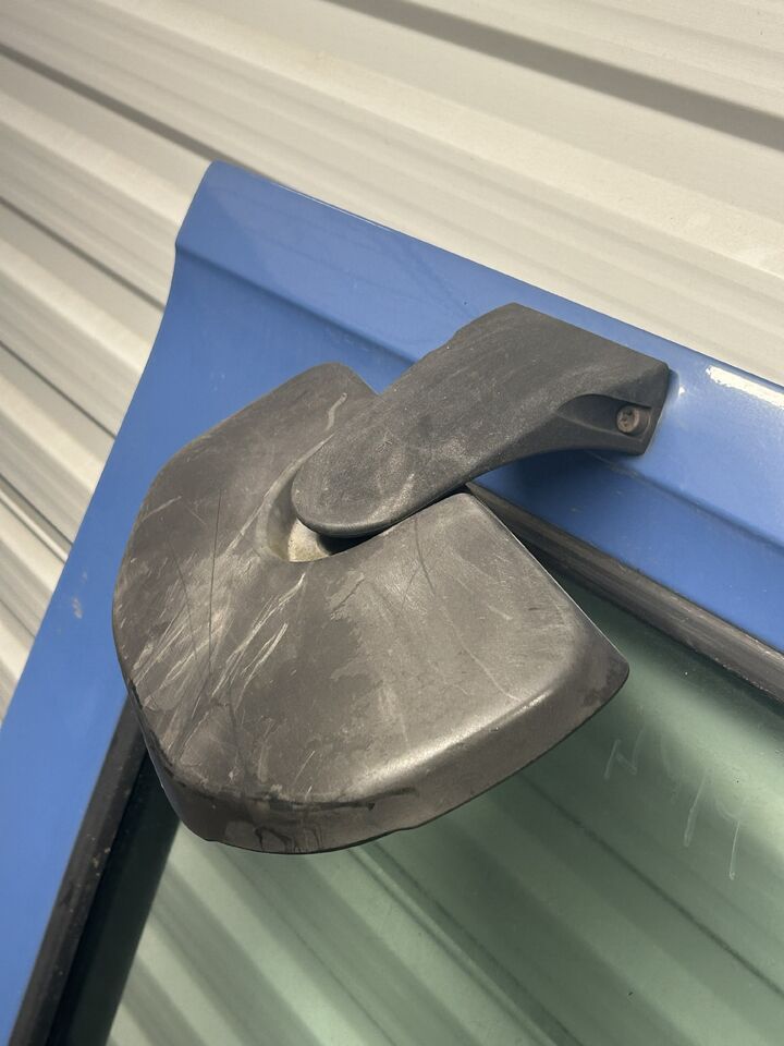 MERCEDES ACTROS MP4 DOOR RIGHT EITH RAMP MIRROR - Porta e peças: foto 5 MERCEDES ACTROS MP4 DOOR RIGHT EITH RAMP MIRROR - Porta e peças: foto 5