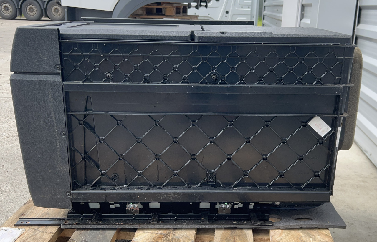 MERCEDES ACTROS MP4 FRIDGE - Peça universal: foto 3 MERCEDES ACTROS MP4 FRIDGE - Peça universal: foto 3