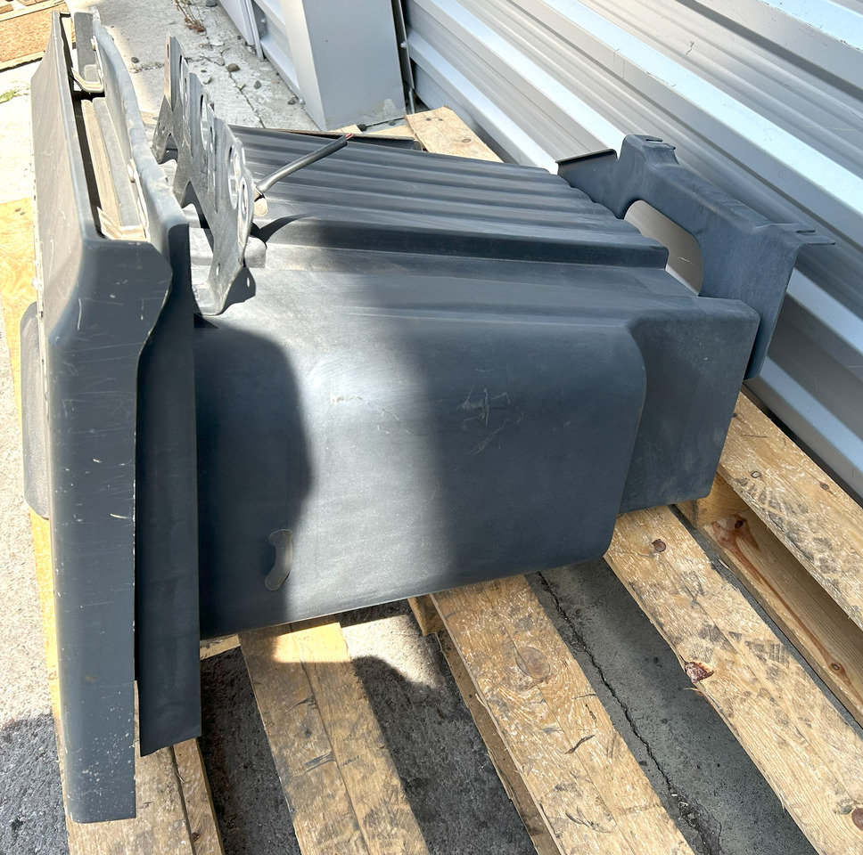 MERCEDES ACTROS MP4 STORAGE COMPARTMENT EXTENSION OF THE STEPS LEFT - Peça universal: foto 4 MERCEDES ACTROS MP4 STORAGE COMPARTMENT EXTENSION OF THE STEPS LEFT - Peça universal: foto 4