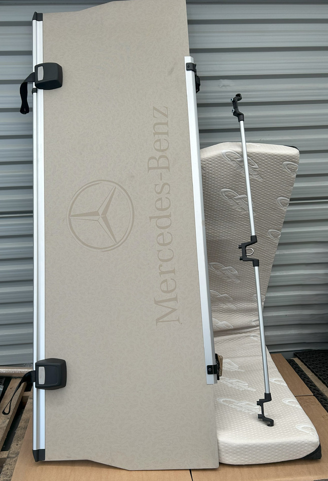 MERCEDES ACTROS MP4 UPPER BED COUCH WITH MATTRESS PREMIUM COMFORT - Peça universal: foto 1 MERCEDES ACTROS MP4 UPPER BED COUCH WITH MATTRESS PREMIUM COMFORT - Peça universal: foto 1