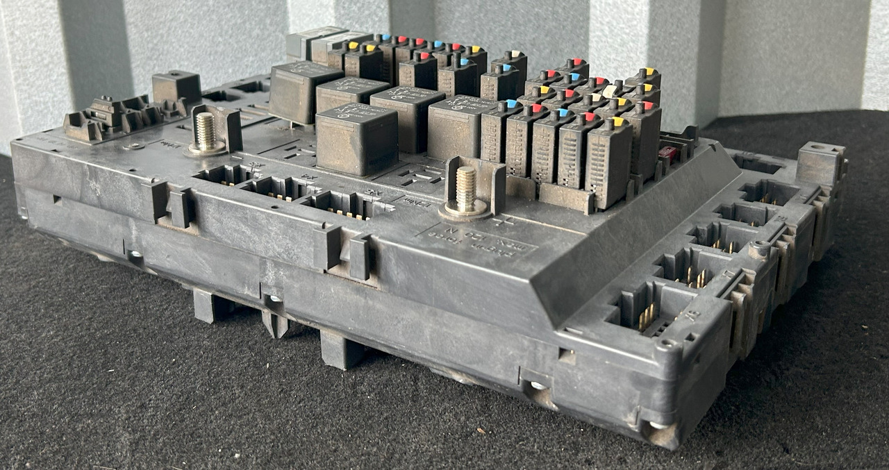 MERCEDES AROCS MP4 A FUSE MODULE SAM - Fusível: foto 4 MERCEDES AROCS MP4 A FUSE MODULE SAM - Fusível: foto 4
