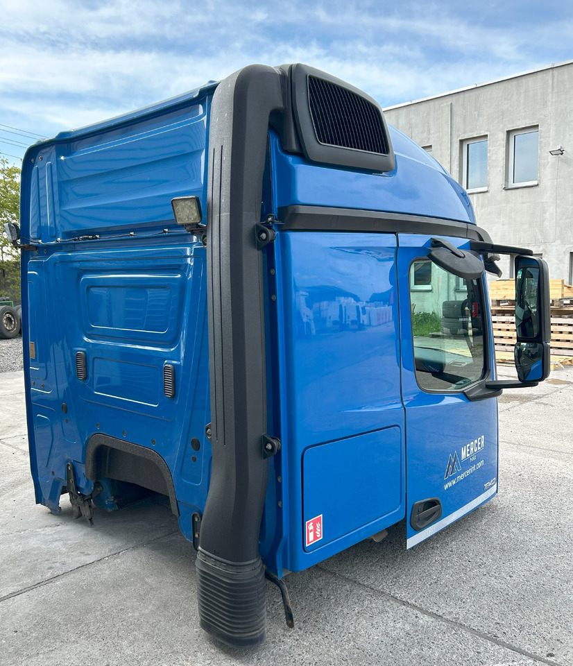 MERCEDES AROCS MP4 L STREAM SPACE 2.30M , tunnel 170 mm - Cabine: foto 5 MERCEDES AROCS MP4 L STREAM SPACE 2.30M , tunnel 170 mm - Cabine: foto 5