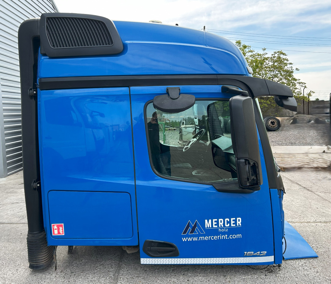 MERCEDES AROCS MP4 L STREAM SPACE 2.30M , tunnel 170 mm - Cabine: foto 3 MERCEDES AROCS MP4 L STREAM SPACE 2.30M , tunnel 170 mm - Cabine: foto 3