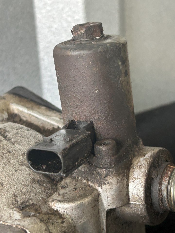 MERCEDES-BENZ ACTROS MP4 POWER STEERING PUMP - Bomba de direção por Camião: foto 4 MERCEDES-BENZ ACTROS MP4 POWER STEERING PUMP - Bomba de direção por Camião: foto 4
