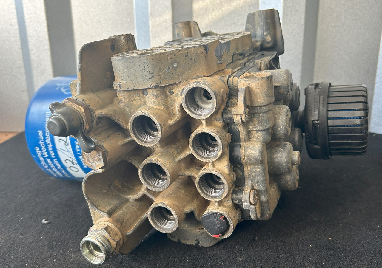 MERCEDES-BENZ AROCS MP4 EAPU AIR DRYER - Peças de freio por Camião: foto 2 MERCEDES-BENZ AROCS MP4 EAPU AIR DRYER - Peças de freio por Camião: foto 2