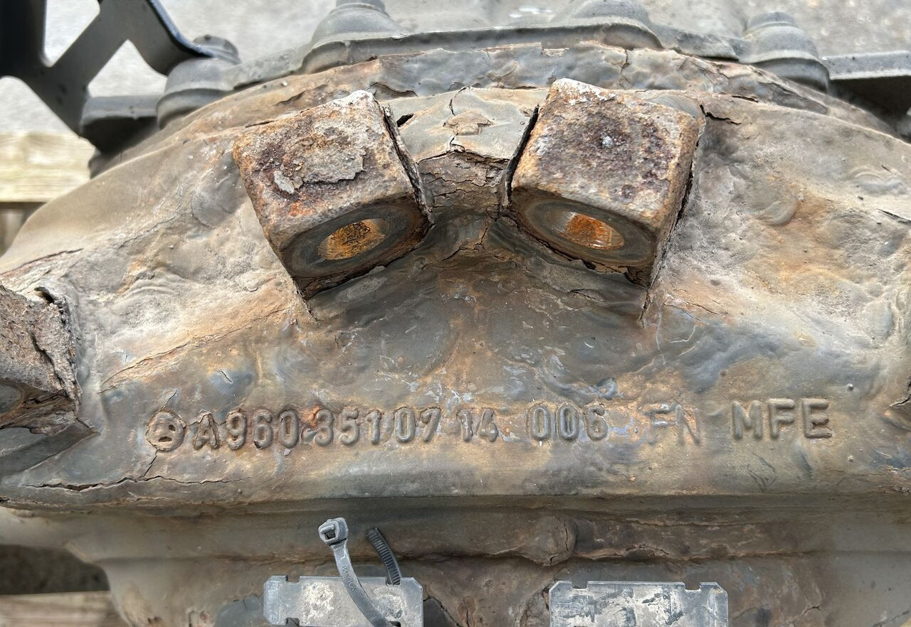 Mercedes-Benz ACTROS MP4 2,277 Mercedes-Benz ACTROS MP4 truck - Diferencial por Camião: foto 3 Mercedes-Benz ACTROS MP4 2,277 Mercedes-Benz ACTROS MP4 truck - Diferencial por Camião: foto 3