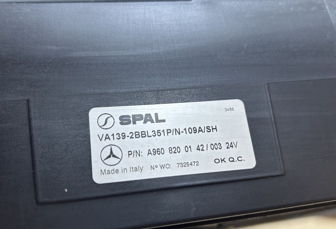 Mercedes-Benz ACTROS MP4 A9608200142 Mercedes-Benz ACTROS MP4 truck - Ventilador por Camião: foto 2 Mercedes-Benz ACTROS MP4 A9608200142 Mercedes-Benz ACTROS MP4 truck - Ventilador por Camião: foto 2