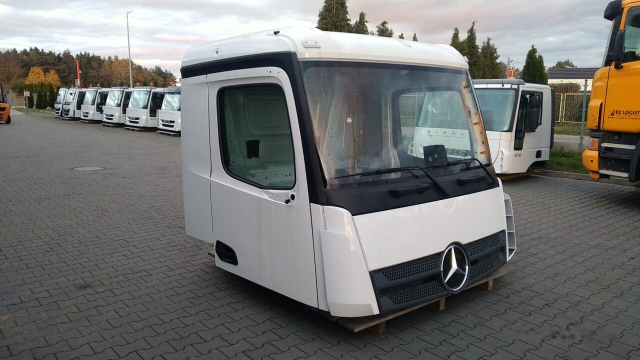 Mercedes-Benz Arocs 8x8 8x6 4x4 6x6 6x4 M Classic Space 320mm Mercedes-Benz AROCS Arocs 8x8 8x6 4x4 6x6 6x4 M Classic Space 320mm truck - Cabine por Camião: foto 1 Mercedes-Benz Arocs 8x8 8x6 4x4 6x6 6x4 M Classic Space 320mm Mercedes-Benz AROCS Arocs 8x8 8x6 4x4 6x6 6x4 M Classic Space 320mm truck - Cabine por Camião: foto 1