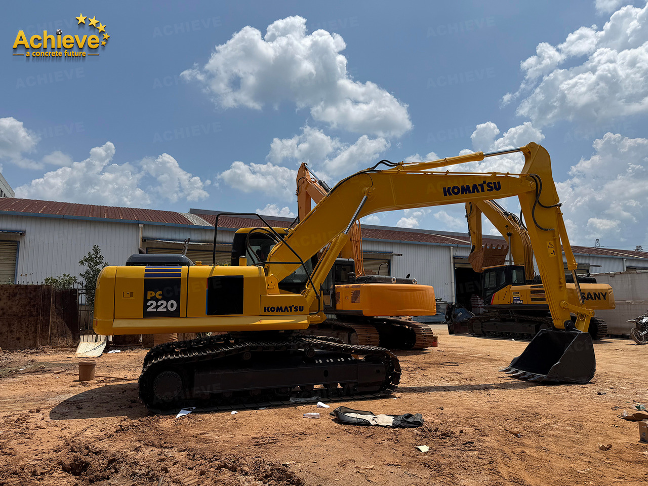 Komatsu PC220-8 1m³ 22tons SAA6D107E-1 110KW 400L【ACHIEVE】 TOP CONDITION!!! - Escavadora de rastos: foto 2 Komatsu PC220-8 1m³ 22tons SAA6D107E-1 110KW 400L【ACHIEVE】 TOP CONDITION!!! - Escavadora de rastos: foto 2