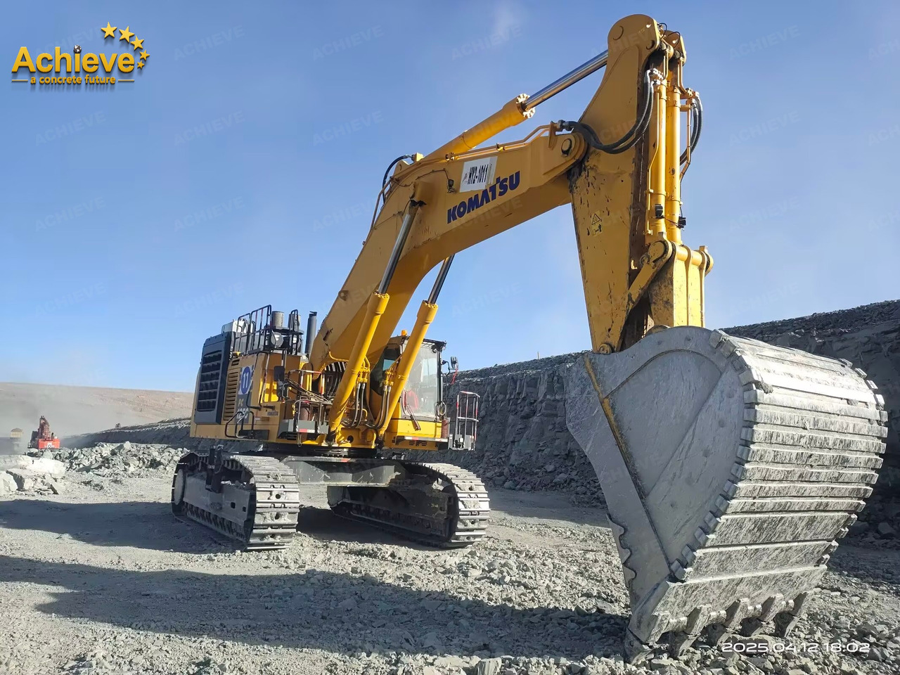 Komatsu 【ACHIEVE】TOP CONDITION!!! PC1250-11R 2023 4500h Horsepower (HP) 758 HP @ 1,800 rpm Operating weight (lbs) 269,300 - 272,600 Bucket Capacity (yd3) 5.3-9.5 - Escavadora de rastos: foto 1 Komatsu 【ACHIEVE】TOP CONDITION!!! PC1250-11R 2023 4500h Horsepower (HP) 758 HP @ 1,800 rpm Operating weight (lbs) 269,300 - 272,600 Bucket Capacity (yd3) 5.3-9.5 - Escavadora de rastos: foto 1