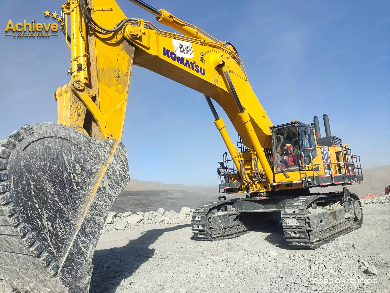 Komatsu 【ACHIEVE】TOP CONDITION!!! PC1250-11R 2023 4500h Horsepower (HP) 758 HP @ 1,800 rpm Operating weight (lbs) 269,300 - 272,600 Bucket Capacity (yd3) 5.3-9.5 - Escavadora de rastos: foto 2 Komatsu 【ACHIEVE】TOP CONDITION!!! PC1250-11R 2023 4500h Horsepower (HP) 758 HP @ 1,800 rpm Operating weight (lbs) 269,300 - 272,600 Bucket Capacity (yd3) 5.3-9.5 - Escavadora de rastos: foto 2