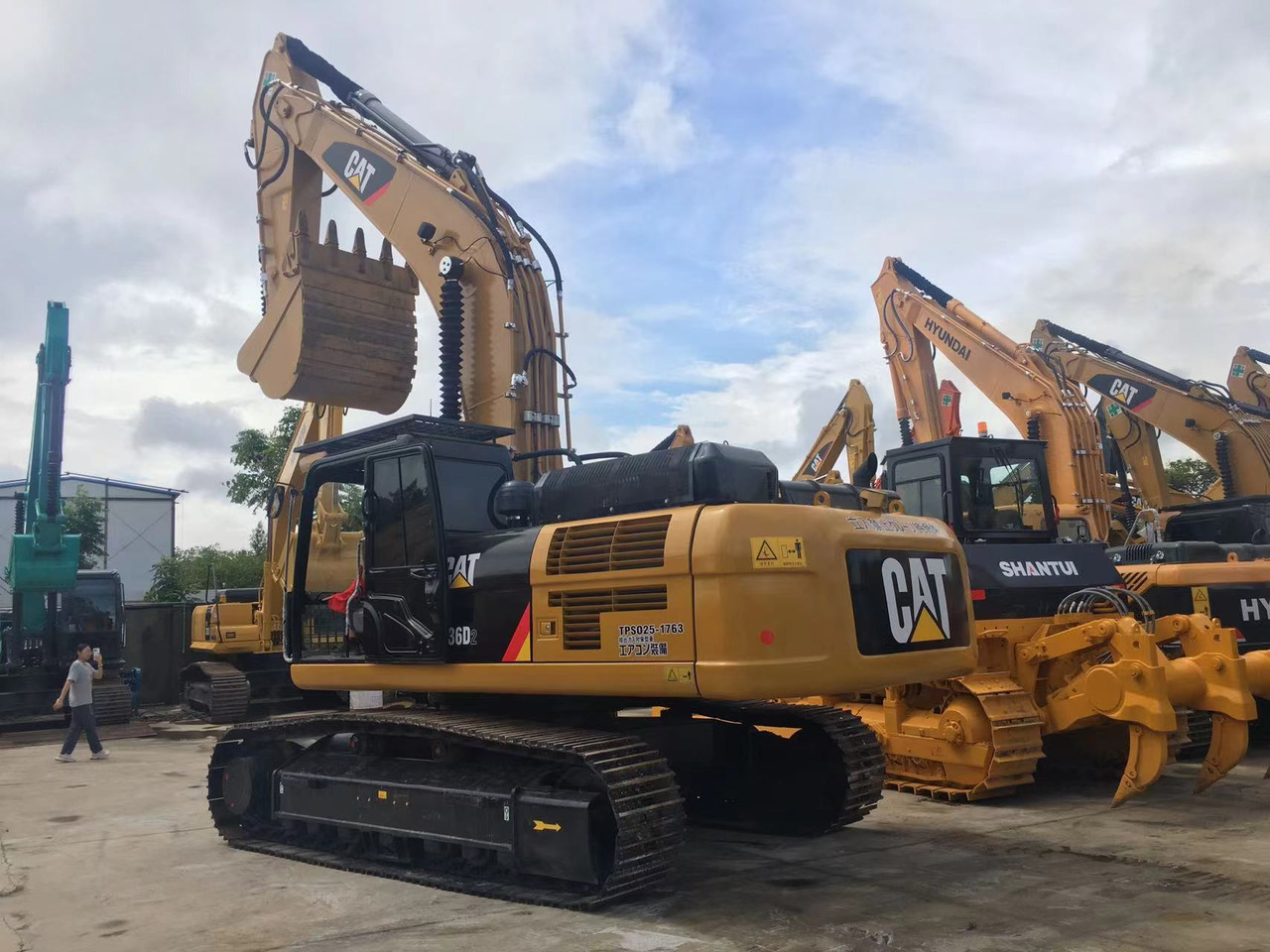 CATERPILLAR CAT Excavator 336D2L 200 kW (268 HP) C9.3 Engine, 1.8 m³ Bucket, 36,200 kg Operating Weight & Dimensions - Escavadora de rastos: foto 1 CATERPILLAR CAT Excavator 336D2L 200 kW (268 HP) C9.3 Engine, 1.8 m³ Bucket, 36,200 kg Operating Weight & Dimensions - Escavadora de rastos: foto 1