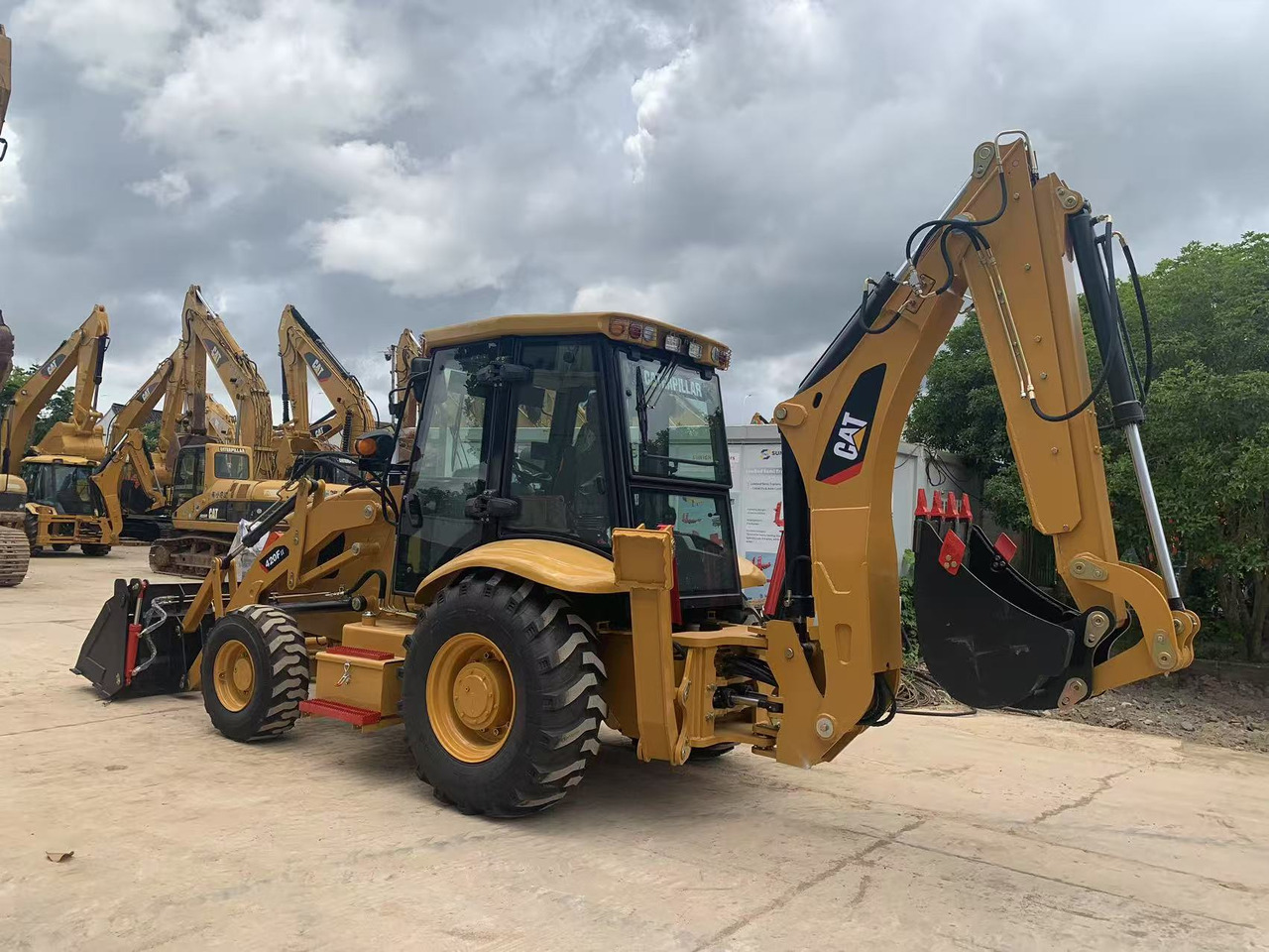 Caterpillar 420F, 420F2 Backhoe Loader with Telescopic Boom - Retroescavadeira: foto 3 Caterpillar 420F, 420F2 Backhoe Loader with Telescopic Boom - Retroescavadeira: foto 3