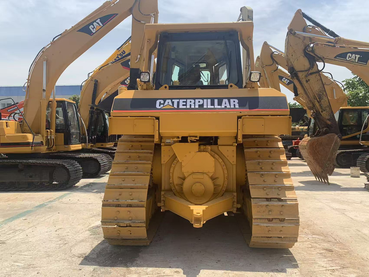 Caterpillar Tracked Tractor CAT D6R, D7R, D8R with Triangle Track - Buldôzer: foto 5 Caterpillar Tracked Tractor CAT D6R, D7R, D8R with Triangle Track - Buldôzer: foto 5