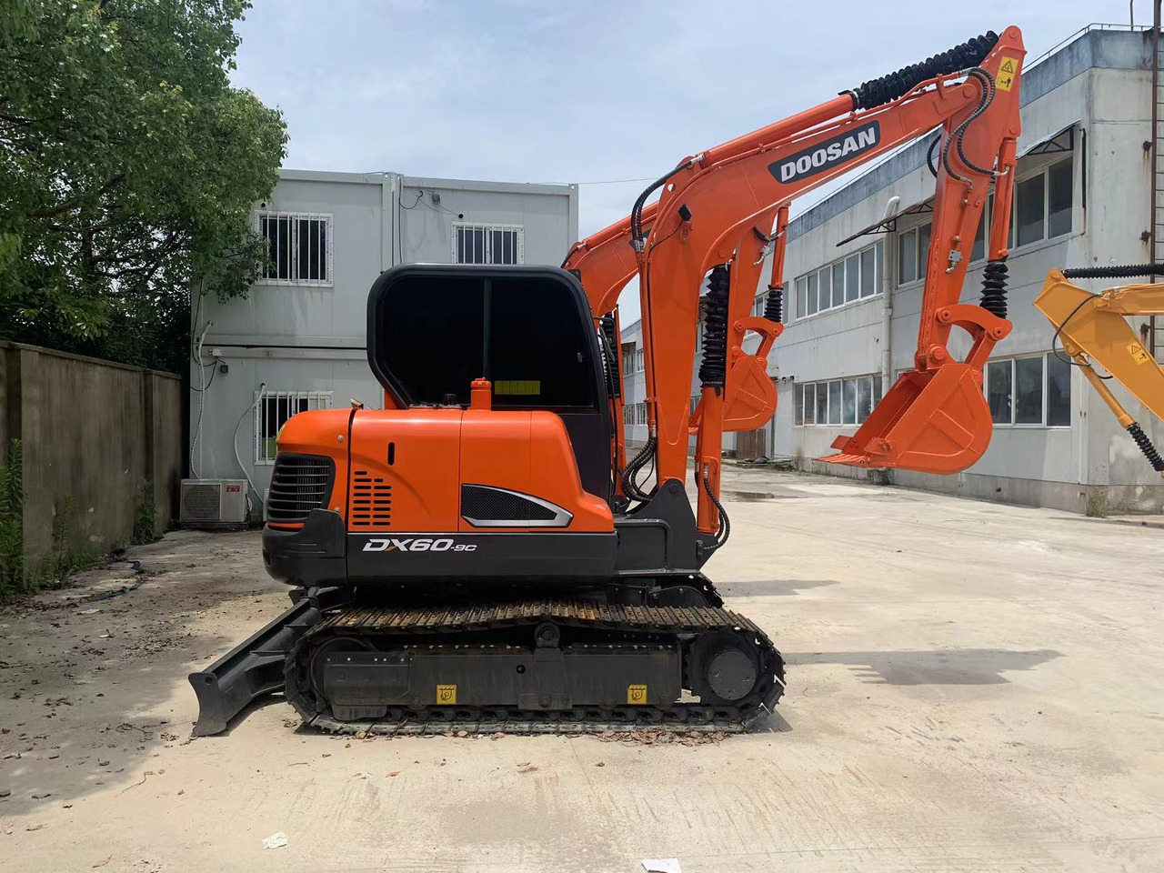 Doosan Mini Excavator DX60, DX55 Small Digger for Guyana - Escavadora de rastos: foto 3 Doosan Mini Excavator DX60, DX55 Small Digger for Guyana - Escavadora de rastos: foto 3