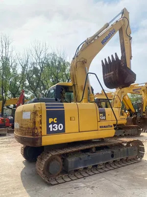 Good Condition Second Hand Japanese Tracked Excavator Komatsu PC130, PC120, PC110 - Escavadora de rastos: foto 1 Good Condition Second Hand Japanese Tracked Excavator Komatsu PC130, PC120, PC110 - Escavadora de rastos: foto 1