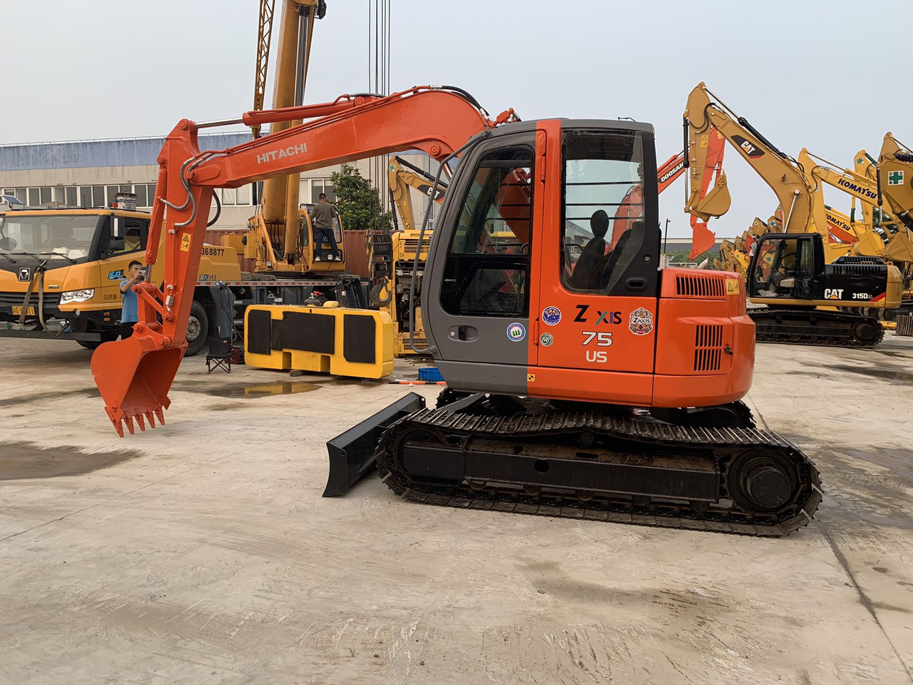 Hitachi Tracked Excavator ZX75 with Blade Dozer - Escavadora de rastos: foto 3 Hitachi Tracked Excavator ZX75 with Blade Dozer - Escavadora de rastos: foto 3