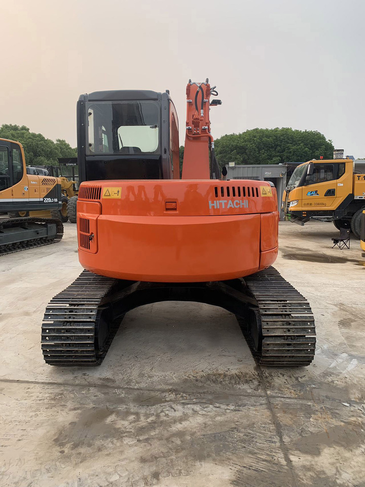 Hitachi Tracked Excavator ZX75 with Blade Dozer - Escavadora de rastos: foto 4 Hitachi Tracked Excavator ZX75 with Blade Dozer - Escavadora de rastos: foto 4