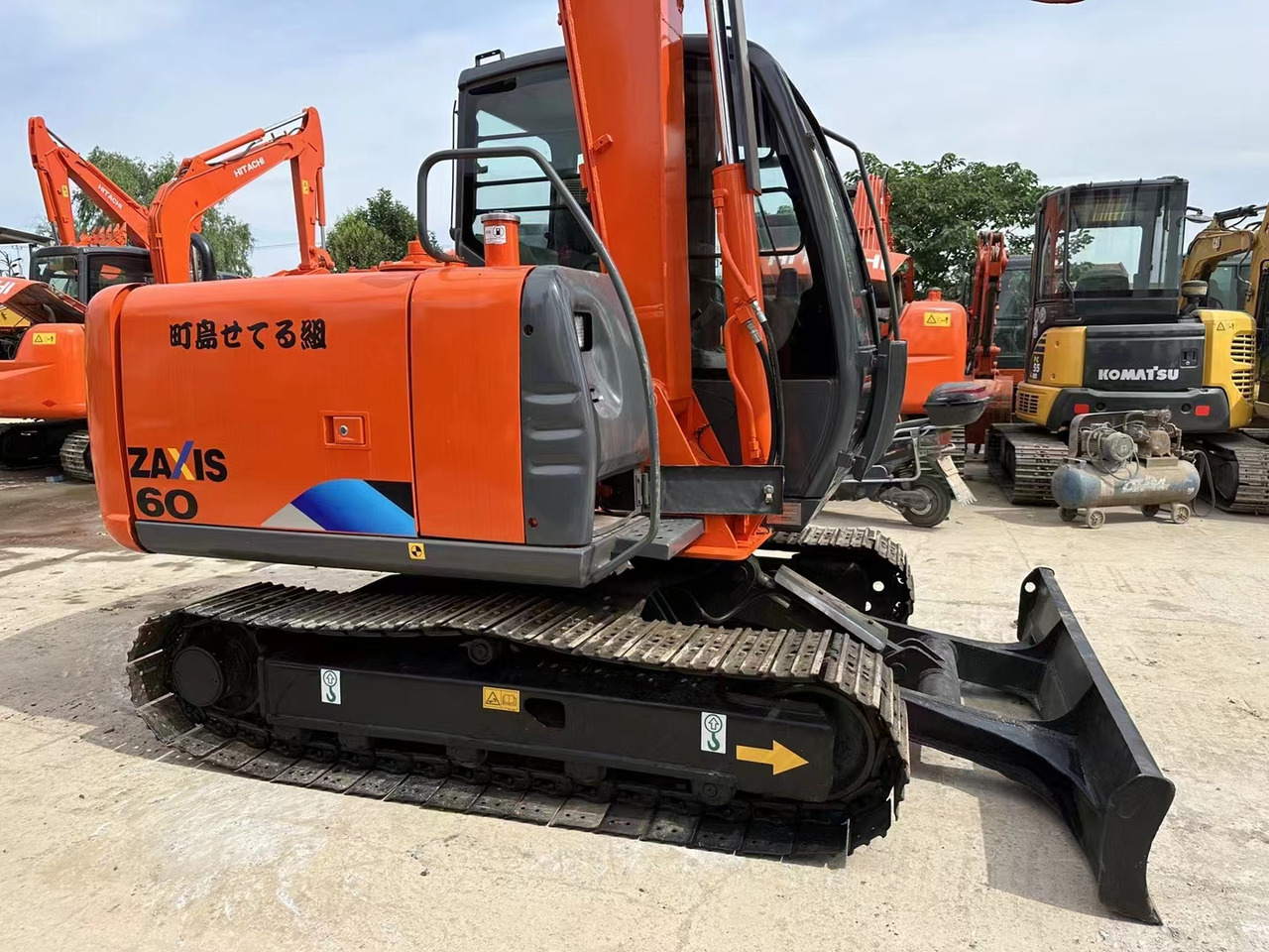 Hitachi ZX60 Mini Excavator Cheap Machine - Escavadora de rastos: foto 2 Hitachi ZX60 Mini Excavator Cheap Machine - Escavadora de rastos: foto 2
