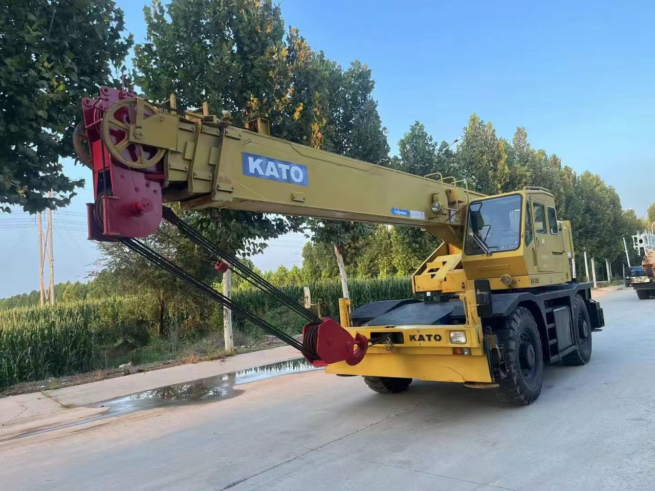 KATO KR250 Good Price 25 ton Rough Terrain Crane - Grua móvel: foto 2 KATO KR250 Good Price 25 ton Rough Terrain Crane - Grua móvel: foto 2