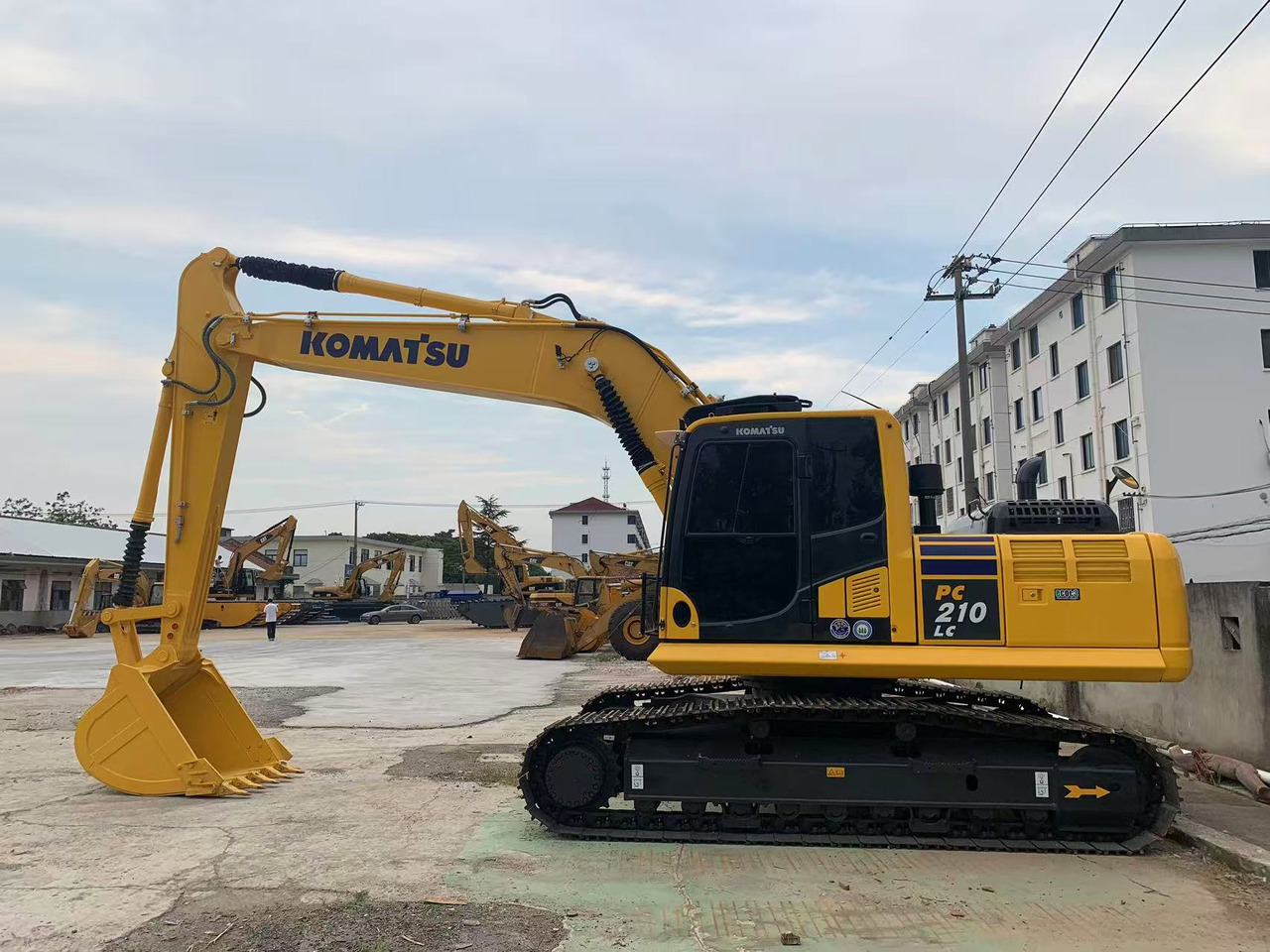 Komatsu Crawler Excavator PC210, PC200 Good Price Japan Excavator - Escavadora de rastos: foto 3 Komatsu Crawler Excavator PC210, PC200 Good Price Japan Excavator - Escavadora de rastos: foto 3