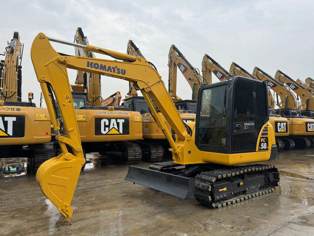 Komatsu PC58, PC56, PC55 Small Excavator With Rubber Tracks - Escavadora de rastos: foto 3 Komatsu PC58, PC56, PC55 Small Excavator With Rubber Tracks - Escavadora de rastos: foto 3