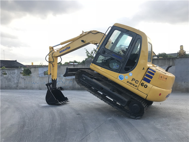 Komatsu PC60 Excavator 6 ton Small Digger Made in Japan - Escavadora de rastos: foto 1 Komatsu PC60 Excavator 6 ton Small Digger Made in Japan - Escavadora de rastos: foto 1