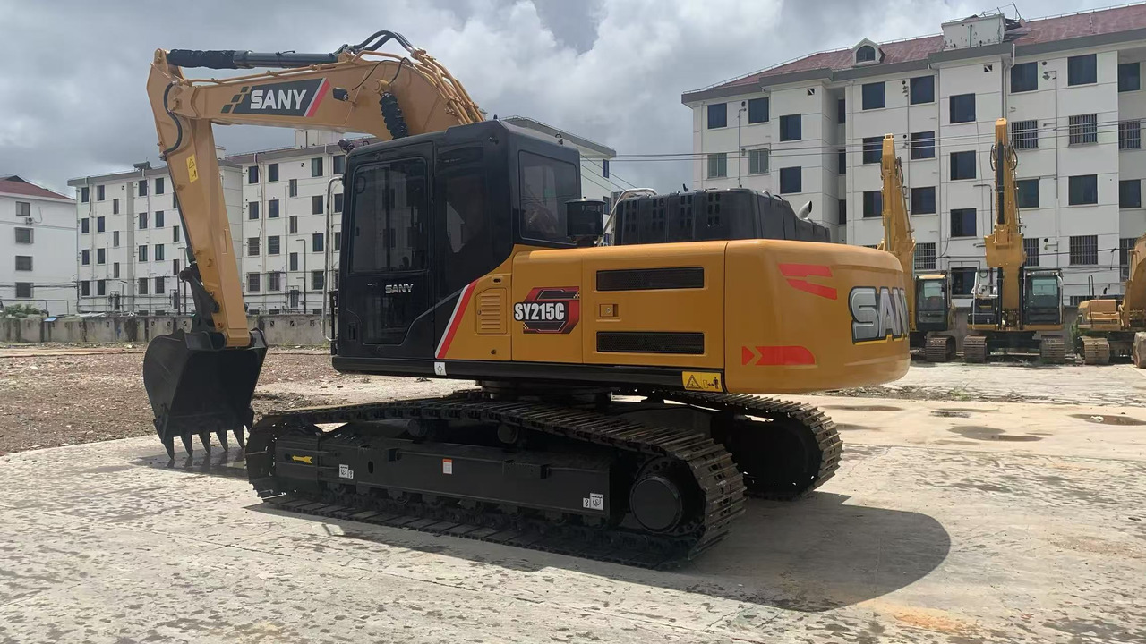 Sany Hydraulic Excavator SY215, SY235 Secondhand Construction Machine - Escavadora de rastos: foto 4 Sany Hydraulic Excavator SY215, SY235 Secondhand Construction Machine - Escavadora de rastos: foto 4