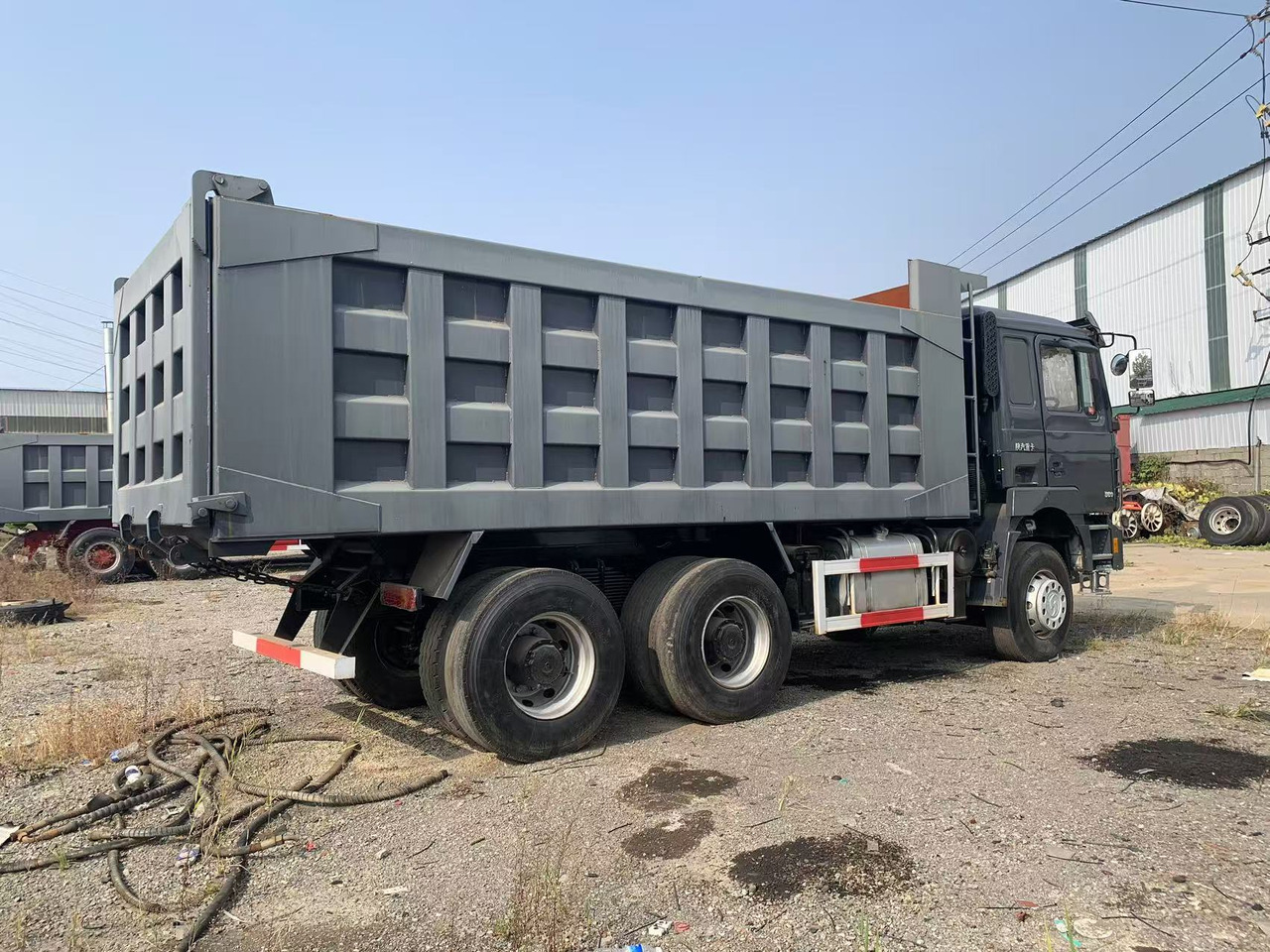 Shacman F3000 6×4 Dump Truck in Stock for Sale - Camião basculante: foto 4 Shacman F3000 6×4 Dump Truck in Stock for Sale - Camião basculante: foto 4