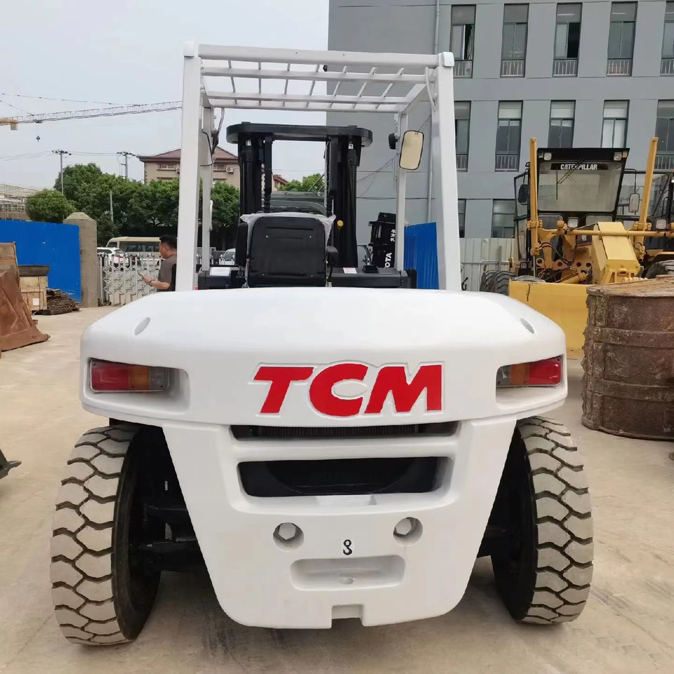 TCM 6 ton Diesel Forklift FD60 with Fork Positioner - Empilhadeira a diesel: foto 2 TCM 6 ton Diesel Forklift FD60 with Fork Positioner - Empilhadeira a diesel: foto 2