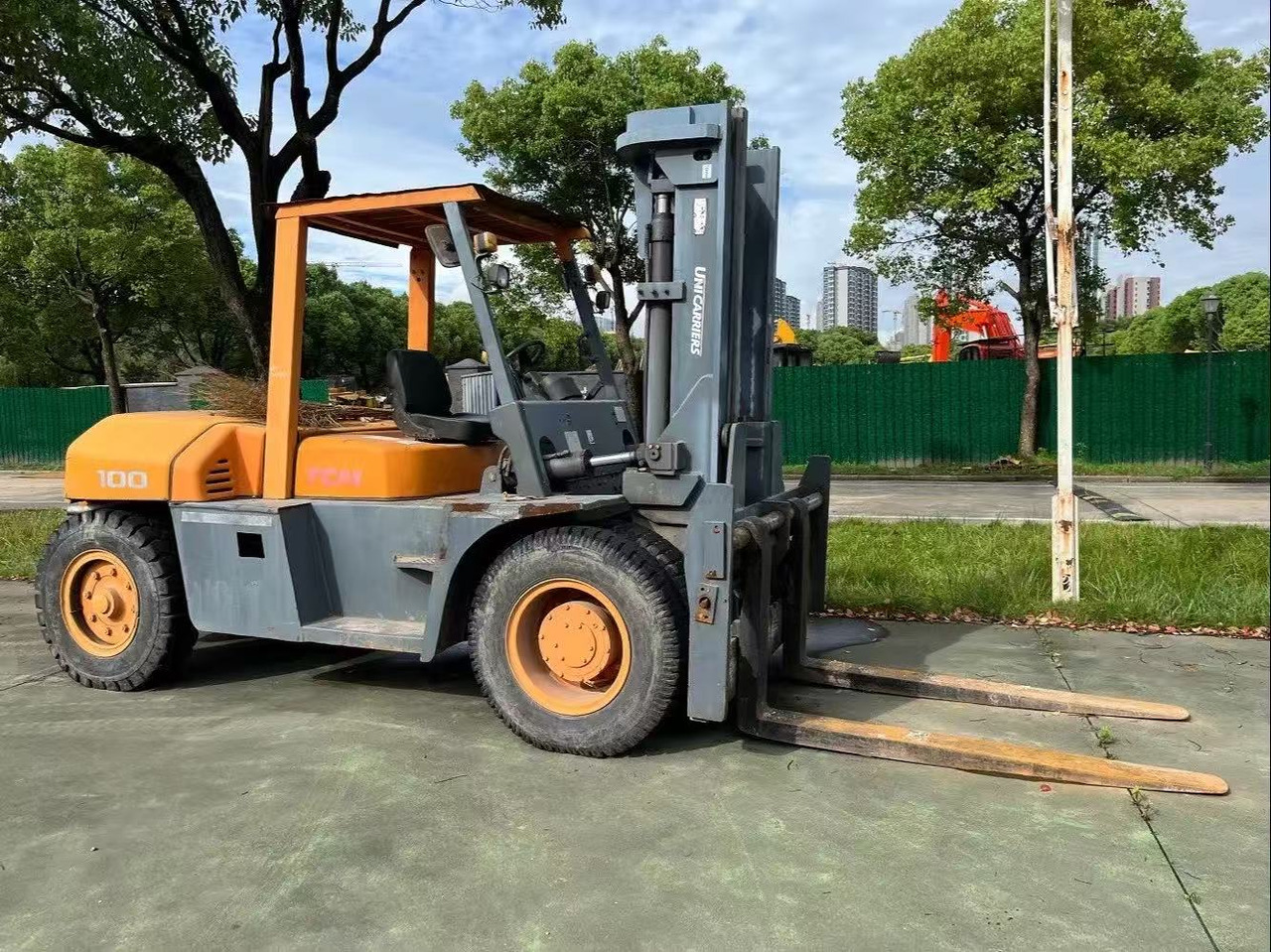TCM FD100 Forklift Original Color 10 ton Forklift Truck - Empilhadeira a diesel: foto 1 TCM FD100 Forklift Original Color 10 ton Forklift Truck - Empilhadeira a diesel: foto 1