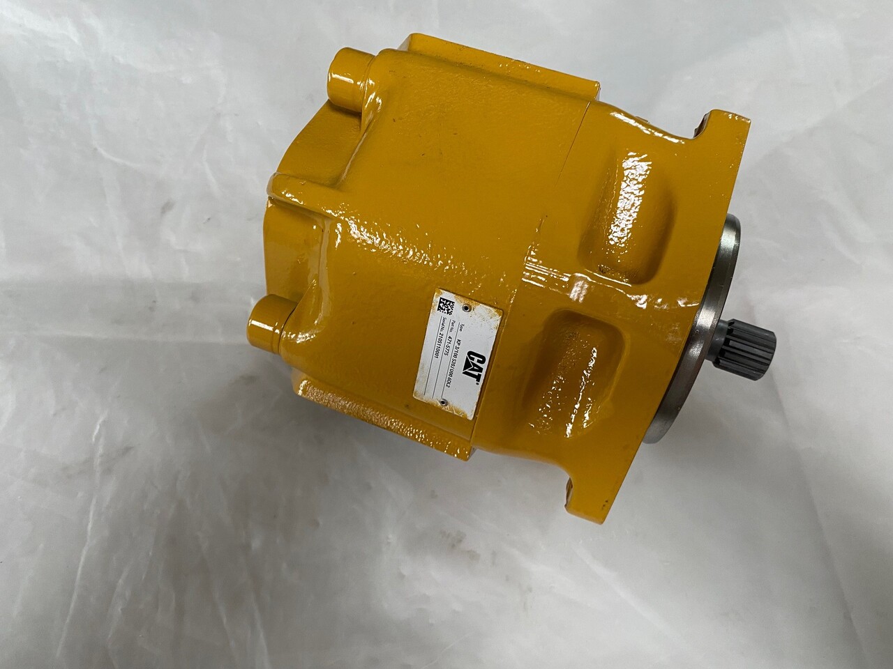 O&K Terex Caterpillar Geared pump 2403122 1459388 471-5775 - Sistema de arrefecimento por Camião: foto 2 O&K Terex Caterpillar Geared pump 2403122 1459388 471-5775 - Sistema de arrefecimento por Camião: foto 2